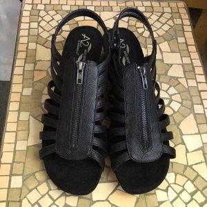Aerosoles Yetaway Black Zippered Sandals-Sz 11